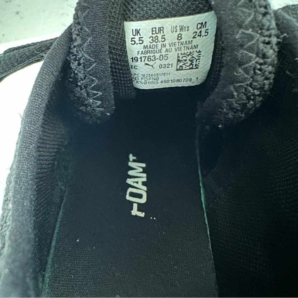 Puma Women’s Black Sneakers Size 8